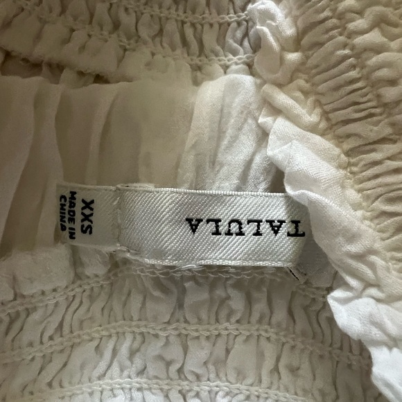 Talula/ Aritzia XXS off shoulder white crinkle top - Picture 4 of 4